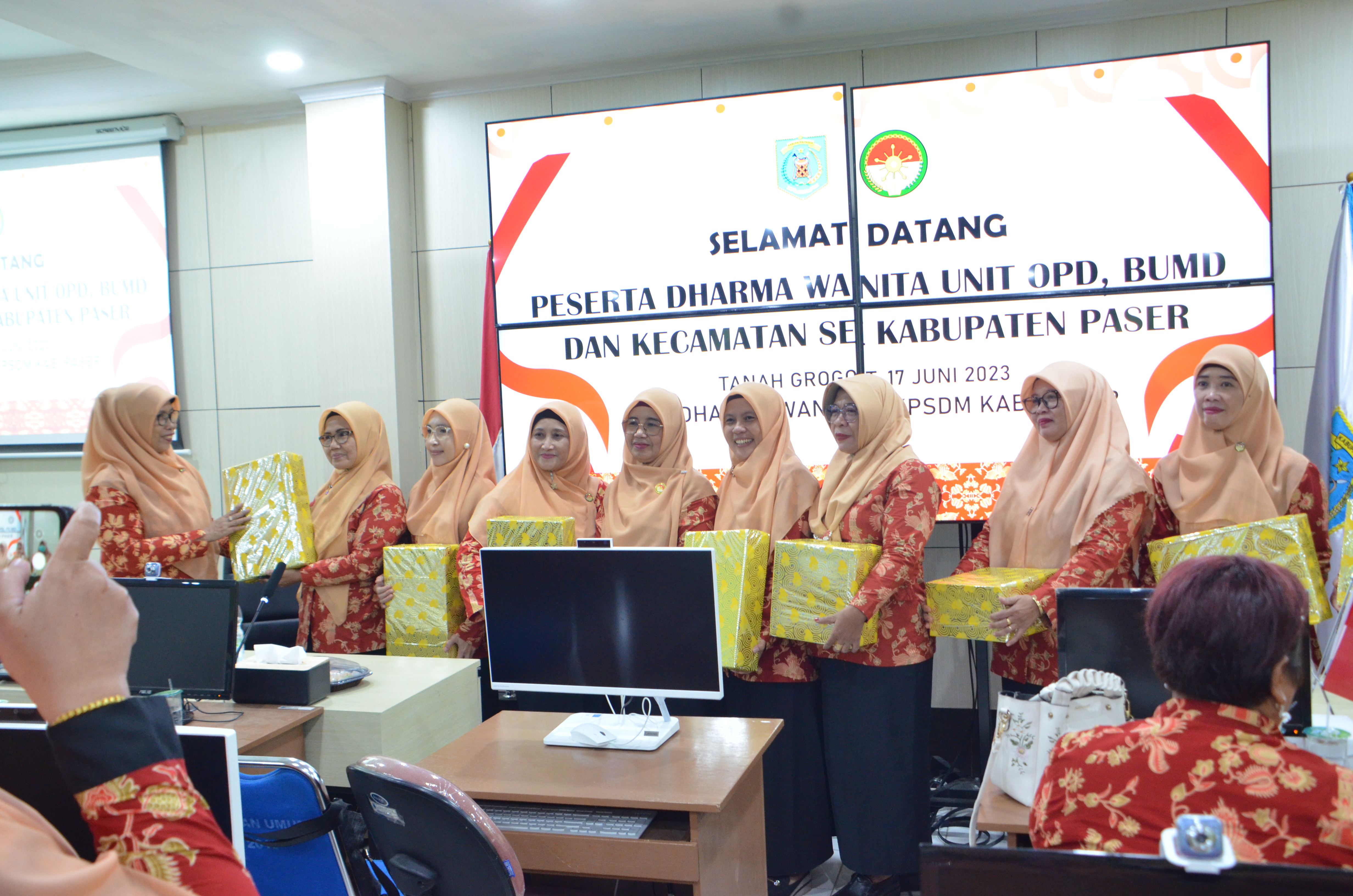 Arisan Dharma Wanita Unit BKPSDM Kab. Paser