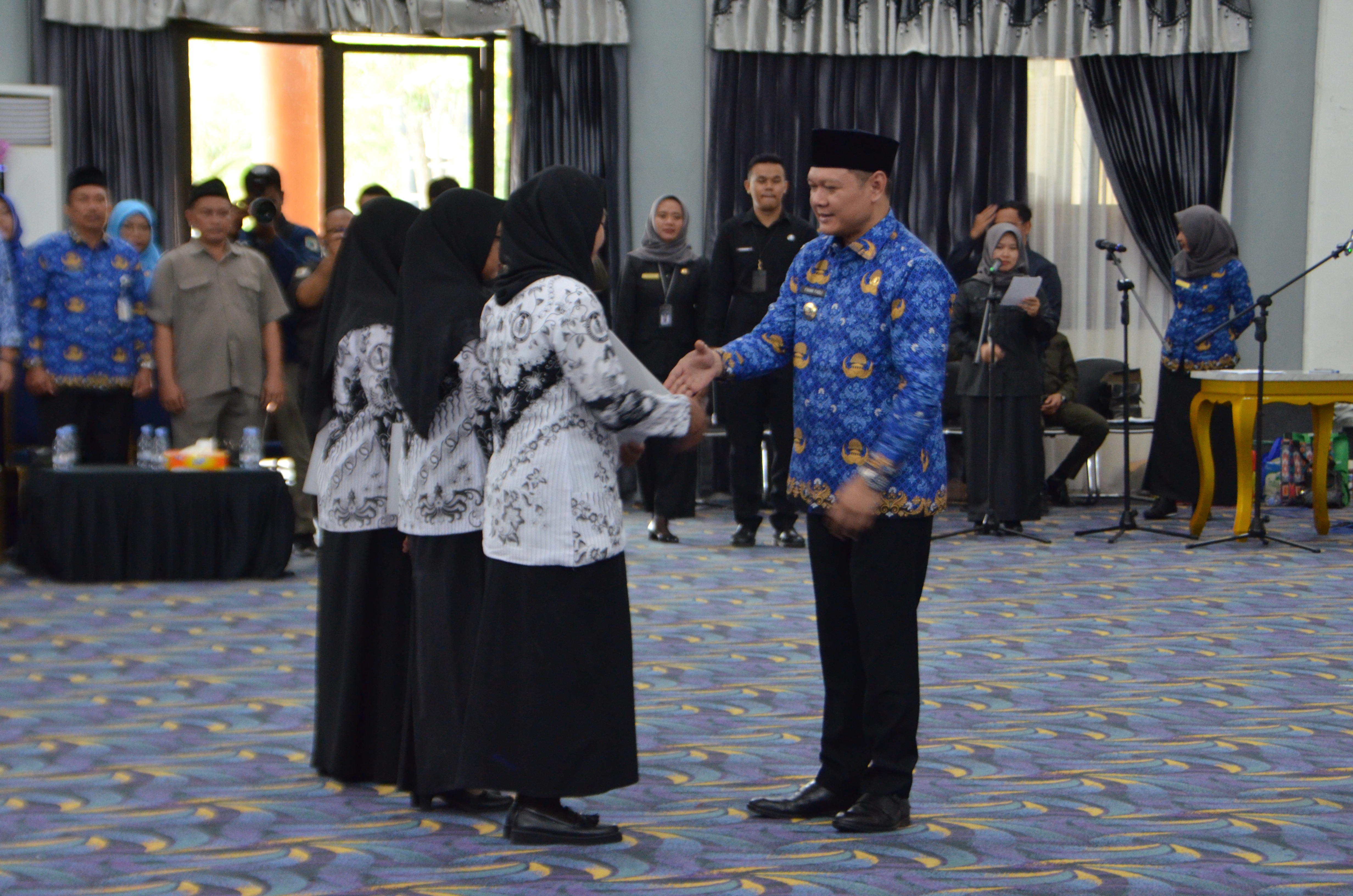 Sumpah/Janji dan Pelantikan PNS Jabatan Fungsional serta Penyerahan SK PPPK Formasi Guru Tahun 2022